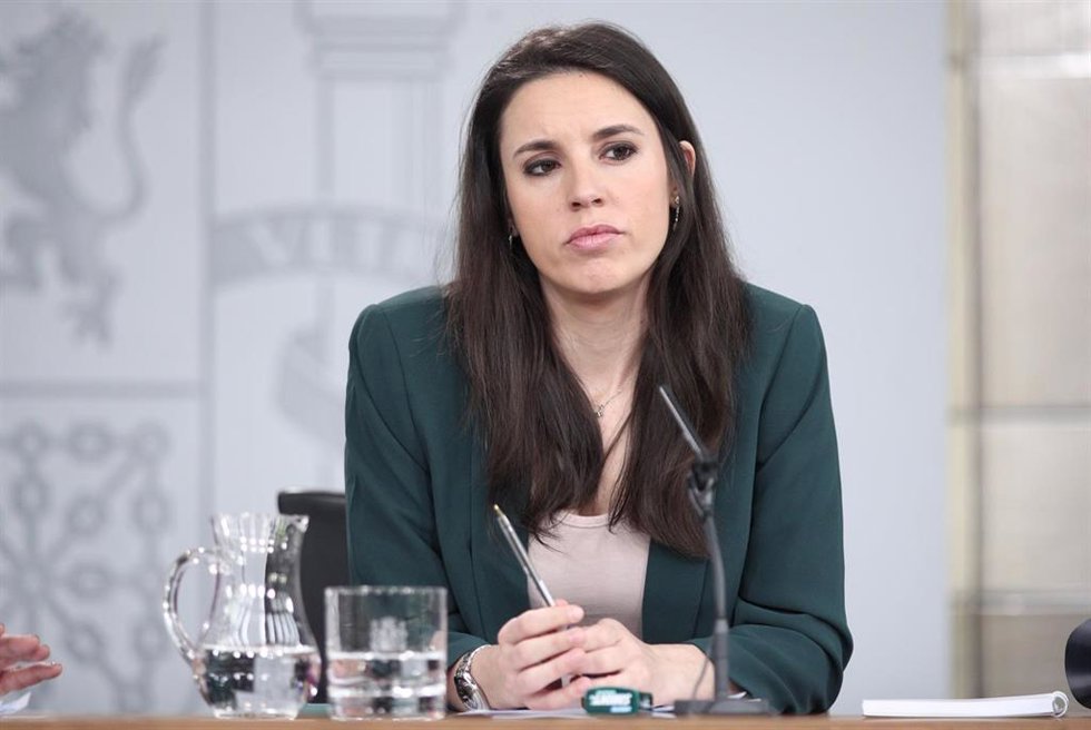 Archivo - La ministra de Igualdad, Irene Montero, durante la rueda de prensa tras el Consejo de Ministros donde se ha aprobado la ley de libertad sexual y reformar educativa, en Madrid (España), a 3 de marzo de 2020.
