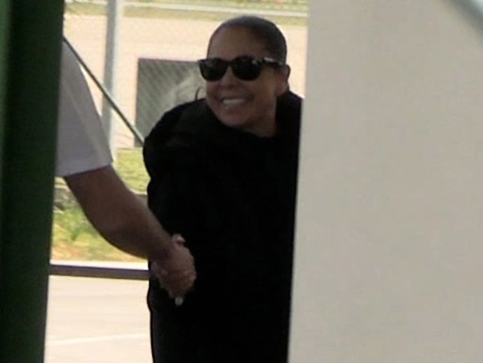 Isabel Pantoja, a su llegada al aeropuerto de Jerez