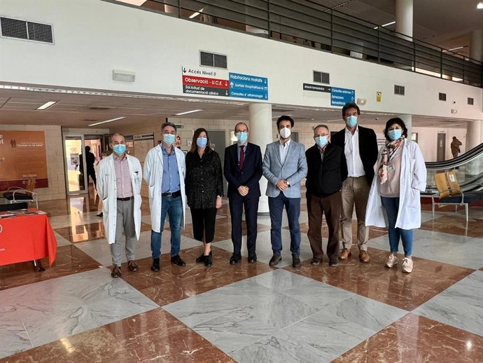 Visita de la consellera de Salud, Patricia Gómez, al Hospital Son Lltzer para la presentación de un programa de preservación de tejido ovárico para pacientes oncológicas.