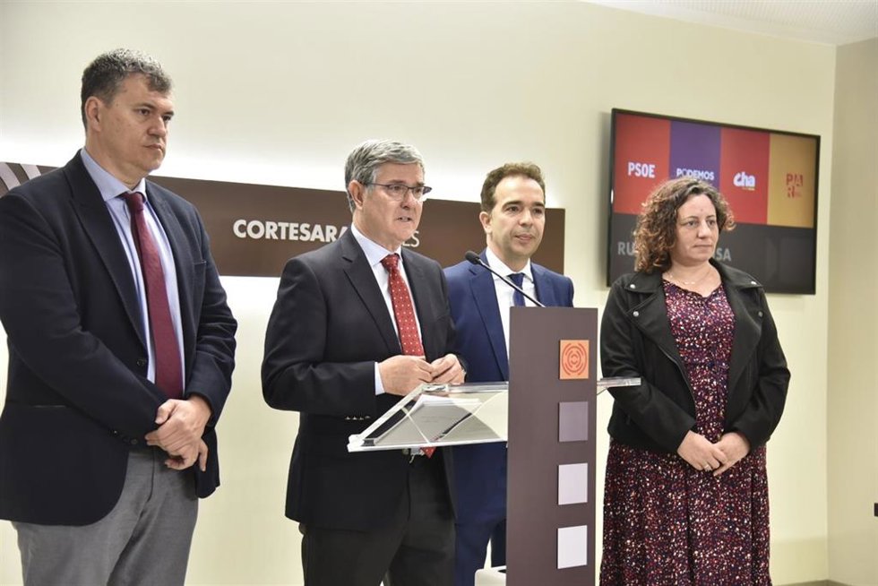 Nota + Foto + Audios. El Cuatripartito Insta Al Gobierno De España A Facilitar La Creación De Un Modelo Energético Propio Aragonés Que Abarate La Factura De La Luz