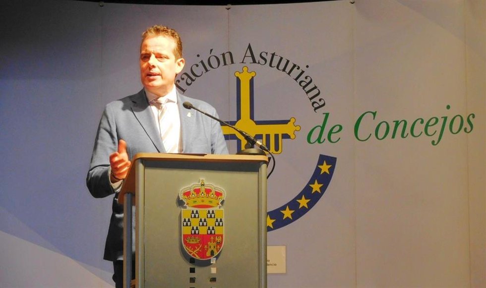 El presidente de la Junta General del Principado, Marcelino Marcos Líndez, en la asamblea de la FACC