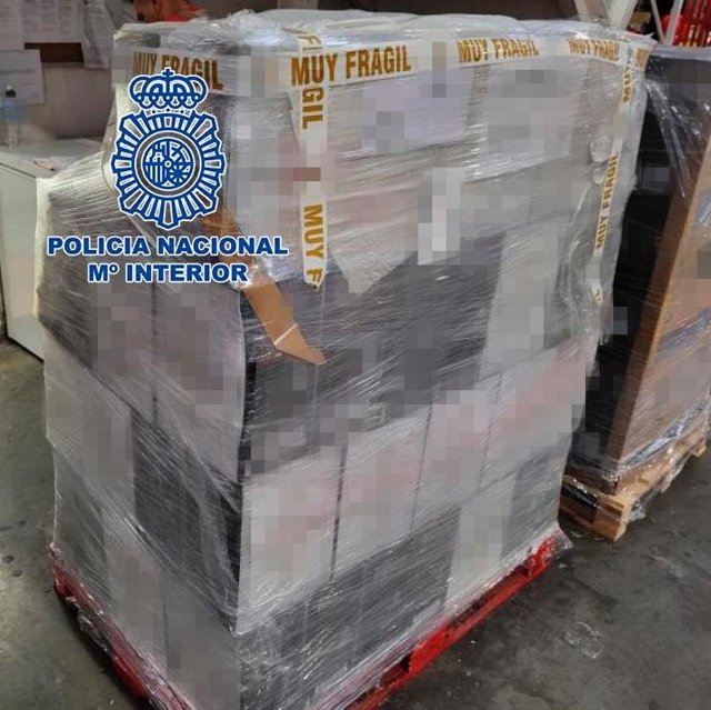 Desmantelado en Córdoba en un punto de producción y distribución de botellas falsificadas de la DO Rueda .