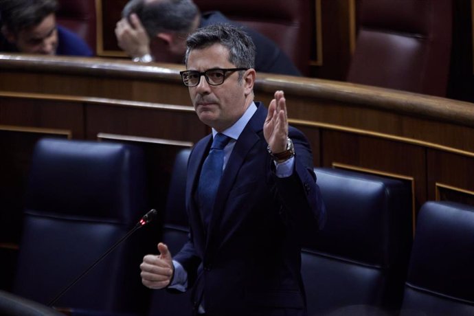 El ministro de Presidencia, Relaciones con las Cortes y Memoria Democrática, Félix Bolaños, interviene durante una sesión plenaria en el Congreso de los Diputados, a 15 de marzo de 2023, en Madrid (España).