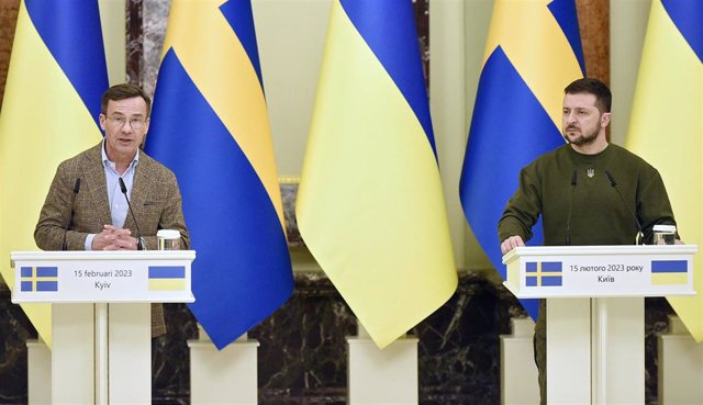 El primer ministro sueco, Ulf Kristersson, y el presidente ucraniano, Volodimir Zelenski.