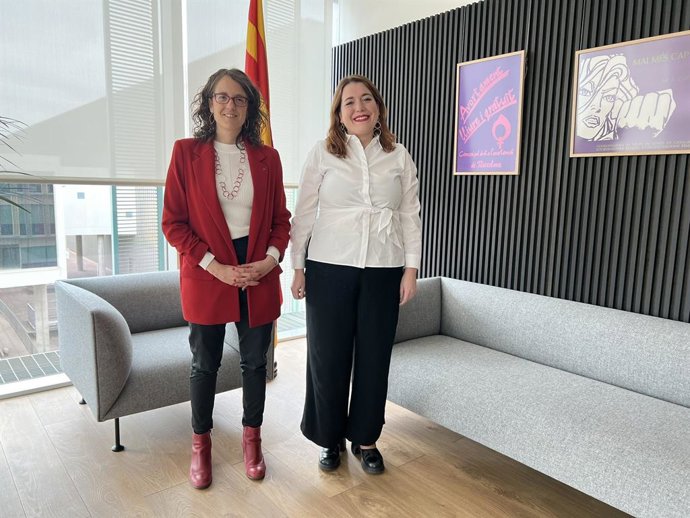 La consellera d'Igualtat i Feminismes, Tnia Verge, i la secretria d'estat d'Igualtat, Ángela Rodríguez 'Pam'
