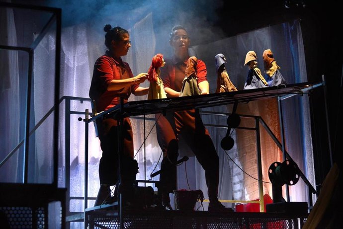 El premiado espectáculo familiar de marionetas Les Cotton llega a Castelló y Peñíscola