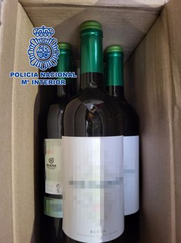 Un detingut després de desmantellar un punt de producció i distribució de botelles falses de vi Verdejo