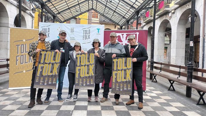 Presentación de Tolofolk