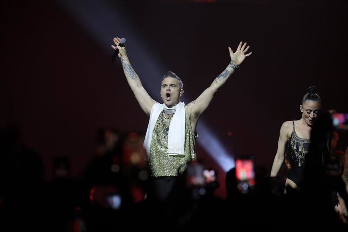 El cantante Robbie Williams en su primer concierto en Barcelona dentro de su gira por su 25 aniversario en los escenarios como solista