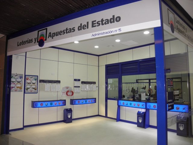 Administración de Loterías nº 15 de Guadalajara, situada en el C.C Ferial Plaza