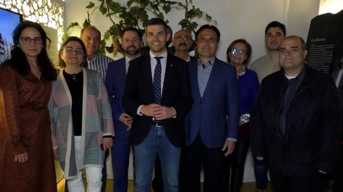 Inauguación del Gigante del Vino