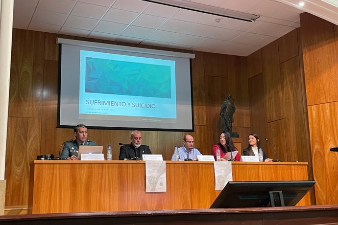 La UCAV celebra la I Jornada por la vida con el sufrimiento y suicidio como tema principal