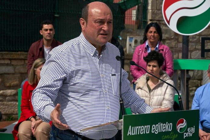 Andoni Ortuzar en un encuentro de las candidaturas forales de EAJ-PNV en Nanclares de la Oca (Álava).