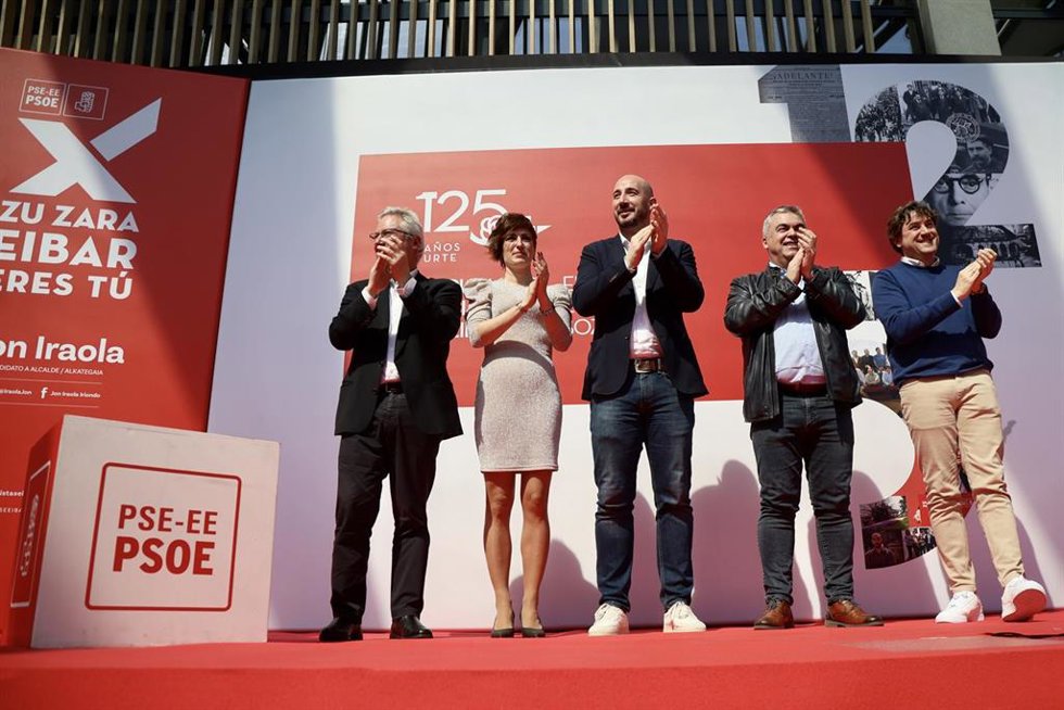 Cerdán (PSOE) advierte de que Feijóo ha unido "su futuro a Vox" y critica la "antipolítica de las derechas"