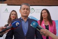 Sanz muestra su "máximo respeto" a las protestas pero acusa al PSOE de "engañar" y usar la sanidad como "arma electoral"