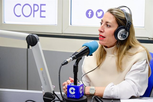 La presidenta del PP extremeño, María Guardiola, es entrevistada en la Cadena COPE.