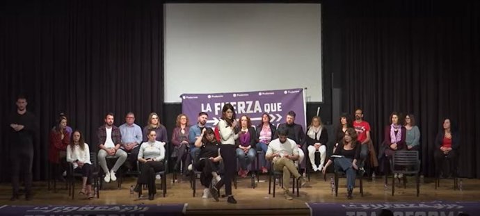 La portavoz de Podemos, Isa Serra, durante su intervención este sábado en un acto de la fromación en Sabadell