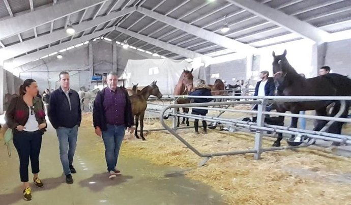 Marcelino Marcos Líndez, en el centro