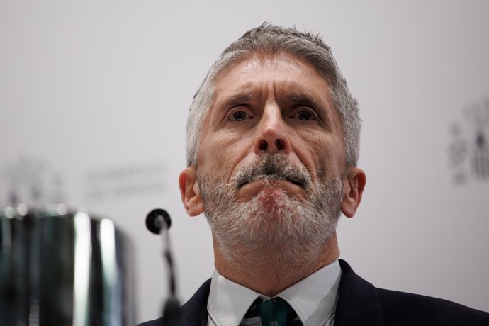 El ministro del Interior, Fernando Grande-Marlaska, durante una rueda de prensa en la sede del Ministerio, a 22 de marzo de 2023, en Madrid (España). 