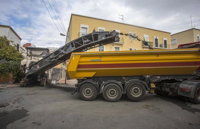 Las obras del Plan de Asfaltado de Huelva.