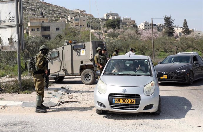 Militares isarelíes en Huwara, Cisjordania