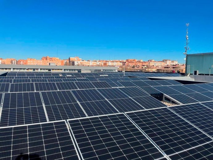 Archivo - Panel solar