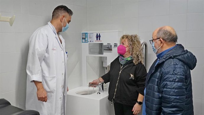 La Arrixaca adapta el aseo de personas con discapacidad del policlínico con un módulo pacientes ostomizados