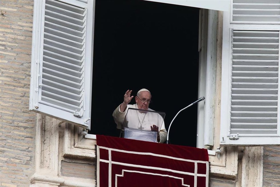 Archivo - El Papa Francisco en el Ángelus.