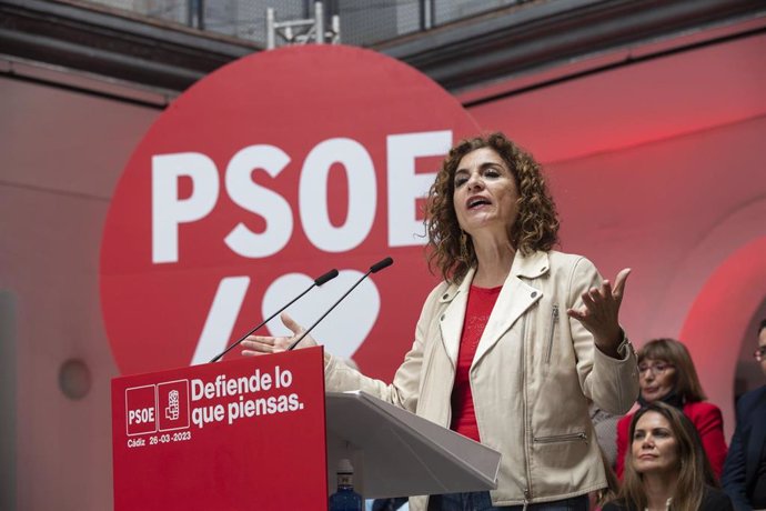 La vicesecretaria general del PSOE y ministra de Hacienda, María Jesús Montero