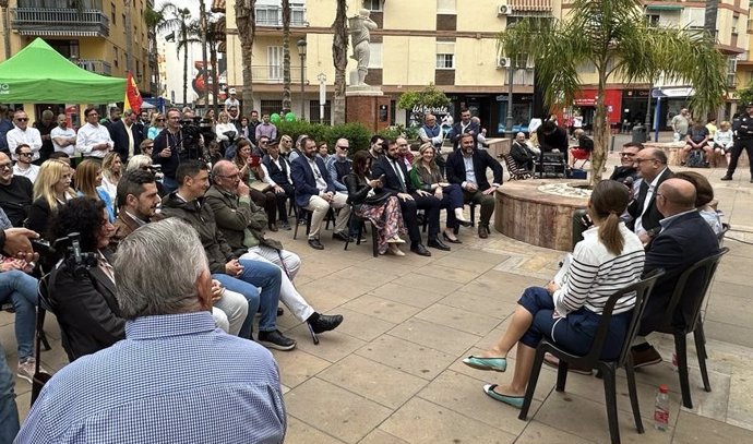 Presentación de la campaña 'Cuida lo tuyo' en Almuñécar