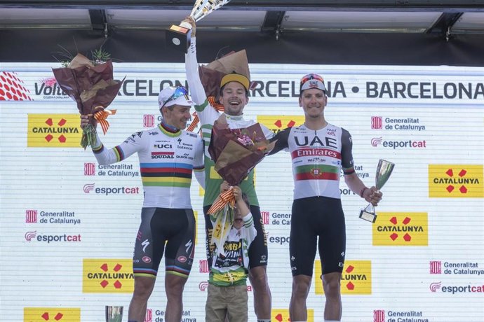 El esloveno Primoz Roglic conquista la Volta a Catalunya y el belga Remco Evenepoel se lleva la última etapa