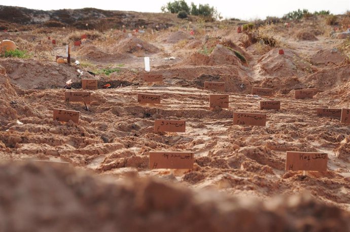 Archivo - Un cementerio para los cuerpos de migrantes ahogados en el Mediterráneo en Túnez