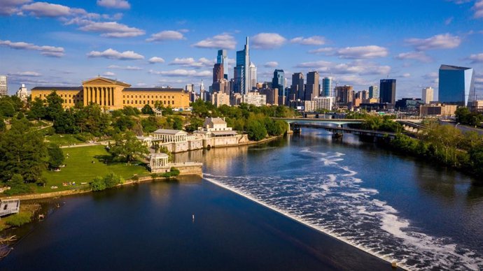 Vista del río Delaware a su paso por Filadelfia