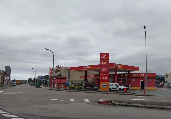 Estación de servicio, en el polígono de Porceyo, en Gijón