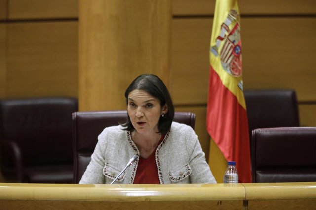 Archivo - La ministra de Industria, Comercio y Turismo, Reyes Maroto, comparece en el Senado en comisión de su departamento. En Madrid (España), a 10 de junio de 2020.