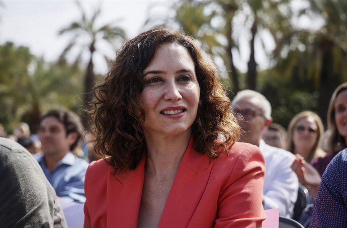 La presidenta de la Comunidad de Madrid, Isabel Díaz Ayuso, durante un encuentro del Partido Popular de la Comunidad Valenciana, con sus afiliados, a 26 de marzo de 2023