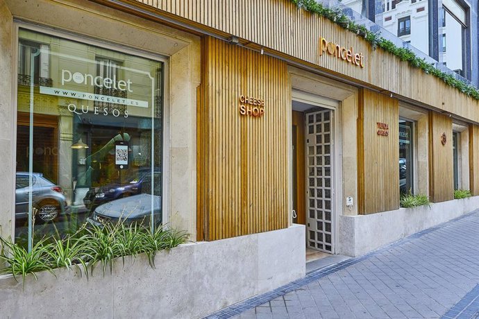 Exterior tienda Poncelet C/de Argensola.