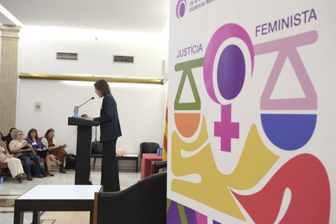 La consellera de Justicia, Derechos y Memoria de la Generalitat, Gemma Ubasart, inaugura el primer Congrés de Justícia Feminista i Llibertat Sexual que organiza el Centre d'Estudis i Formació Jurídica Especialitzada (Cejfe).