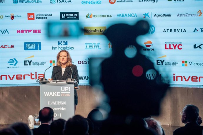 La vicepresidenta primera del Gobierno y ministra de Asuntos Económicos y Transformación Digital, Nadia Calviño, inaugura la tercera edición del foro 'Wake Up, Spain!', en Casa de América, a 27 de marzo de 2023, en Madrid (España). Durante los cinco día