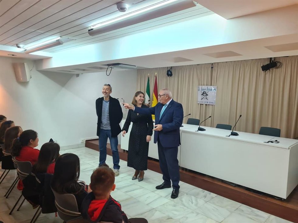 Presentación de la actividad a alumnos del colegio Montesori de Huelva.