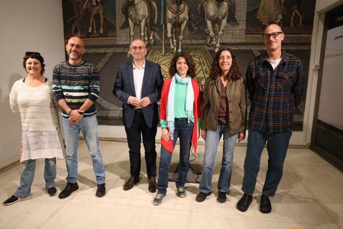 El diputado de Cultura, Manuel López Mestanza, ha presentado este lunes los proyectos que ponen al público en el centro de las artes escénicas.