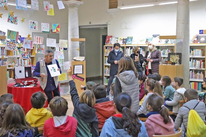 Archivo - Día de la Lectura en Andalucía en la Biblioteca Pública Provincial de Cádiz.