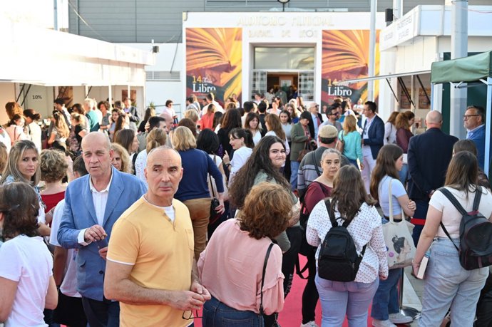 Np: Cierra La Feria Del Libro De Tomares Con Gran Éxito De Público
