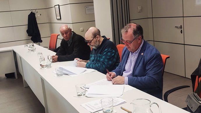Firma Convenio Derivados del Cemento