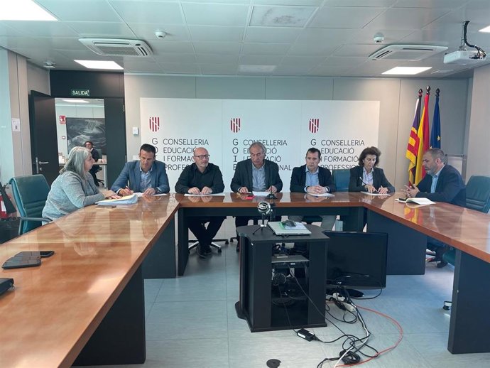 Firma del Convenio para promocionar la calificación profesional de los trabajadores de Baleares
