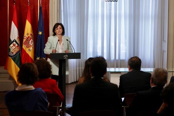 La presidenta del Gobierno riojano, Concha Andreu, en comparecencia de prensa