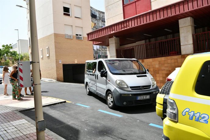 Archivo - Furgoneta a las puertas del juzgado de Ceuta en una imagen de archivo