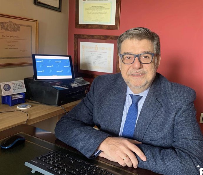 Archivo - El consejero delegado de Recyclia, José Pérez, en su despacho.