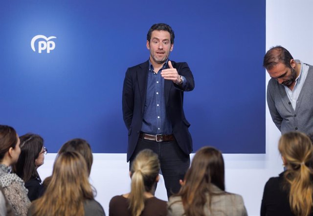 Archivo - El portavoz de Campaña del PP, Borja Sémper, durante una rueda de prensa en la sede del partido, a 20 de febrero de 2023, en Madrid (España). La comparecencia ha tenido lugar después de la reunión del Comité de Dirección
