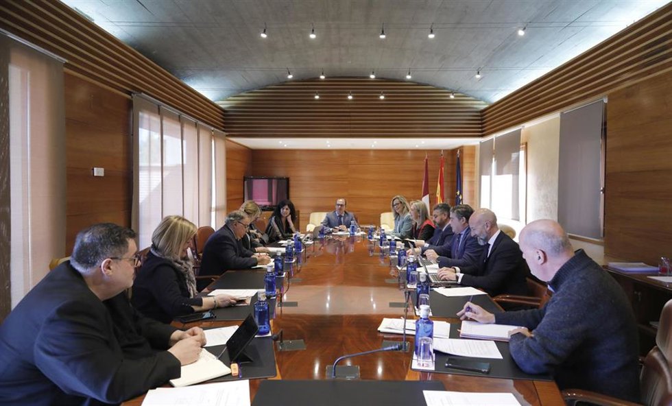 Sesión de la Mesa de las Cortes de C-LM